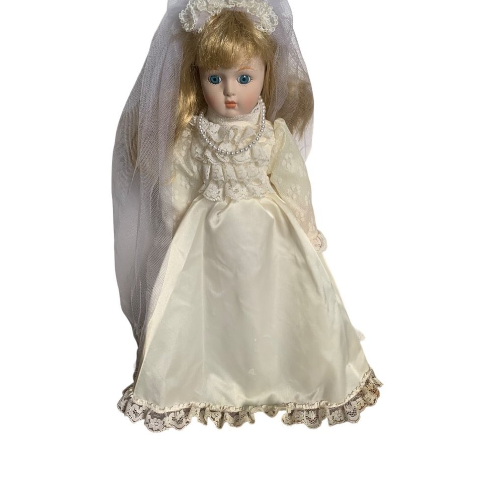 Heritage Mint Collection Bride Doll 16” Porcelain – 1989